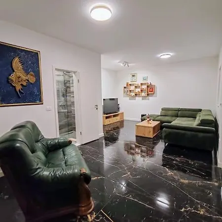 Zeus Faber Apartment-luksuzna Oaza U Centru Grada Apartment *
